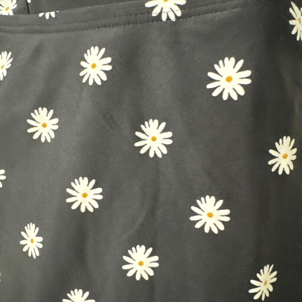 Old Navy Plus Size 3X One Piece Swimsuit Black White Floral Ruched Tummy Control - Picture 5 of 16